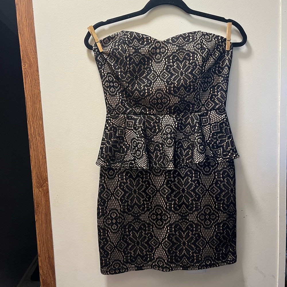 Have strapless mini dress tan and black crochet size small event formal
